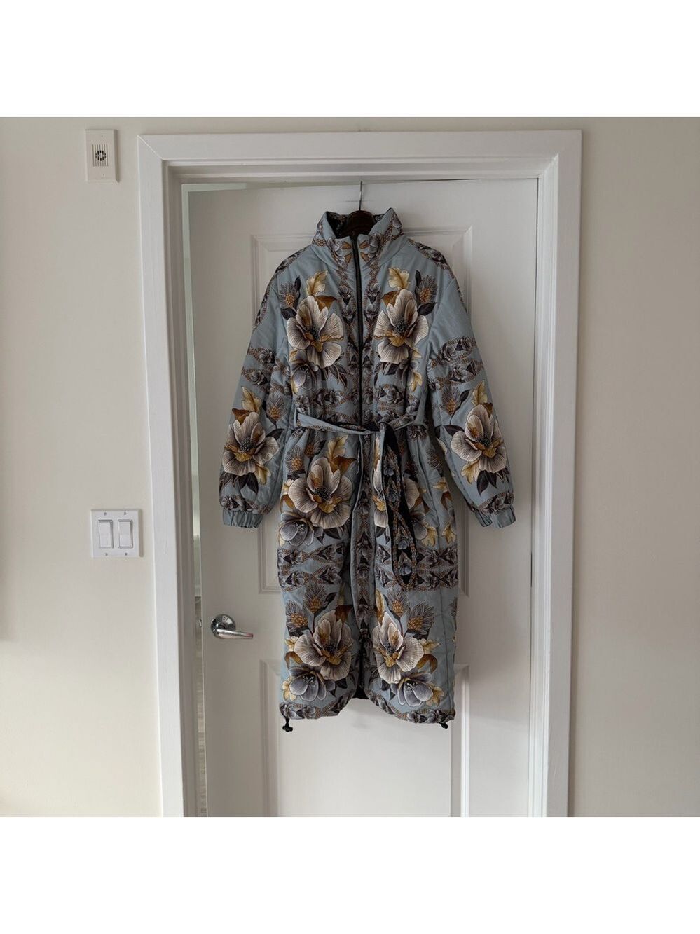 Farm Rio Black Flowerful Snake Garden Reversible Maxi Puffer Jacket - Picture 5 of 10